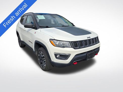 Used 2020 Jeep Compass Trailhawk image 1