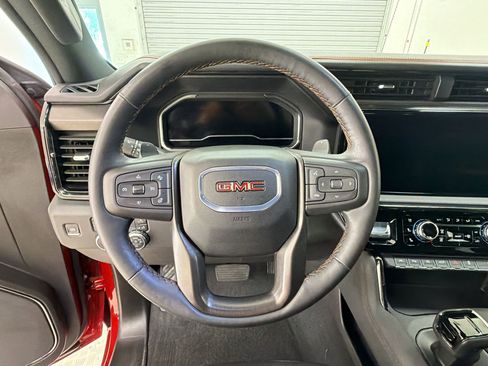 Used 2024 GMC Sierra 1500 AT4 w/ Technology Package AWD/4WD image 17