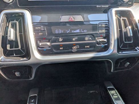 Used 2022 Kia Sorento SX FWD image 17