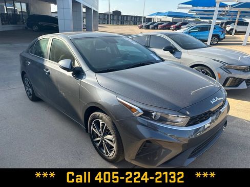Used 2024 Kia Forte LXS w/ LXS Technology Package FWD image 8