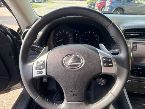 Used 2015 Lexus IS 250C w/ Luxury Package RWD image 11