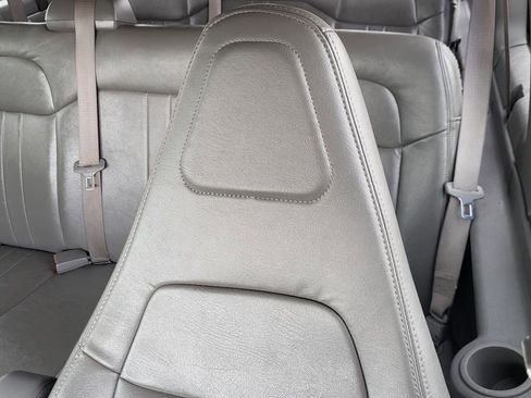 Used 2023 Chevrolet Express 3500 LS RWD image 6