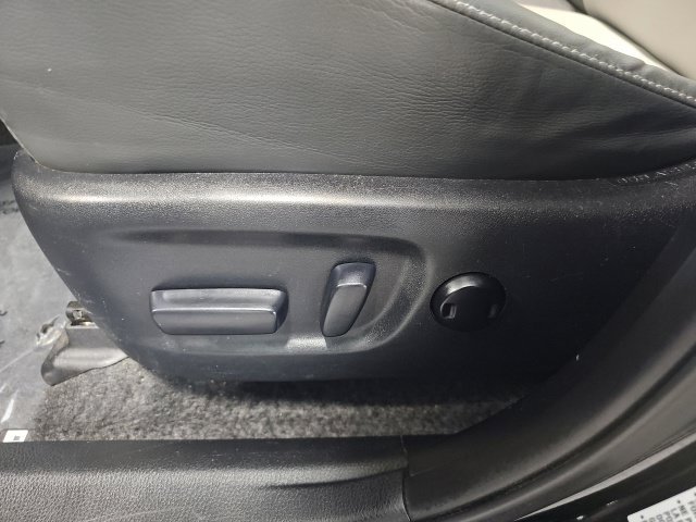 Used 2013 Toyota RAV4 Limited AWD/4WD image 14
