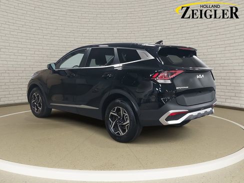 Used 2025 Kia Sportage LX image 7