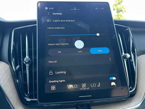 New 2026 Volvo XC60 B5 Plus w/ Protection Package Premier image 32