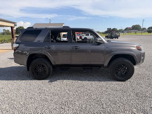Used 2019 Toyota 4Runner SR5 Premium RWD image 5