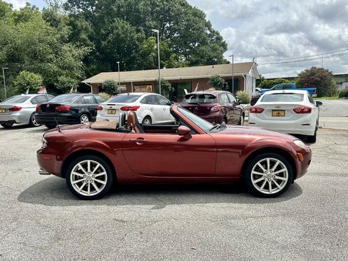 Used 2008 MAZDA MX-5 Miata Grand Touring RWD image 9