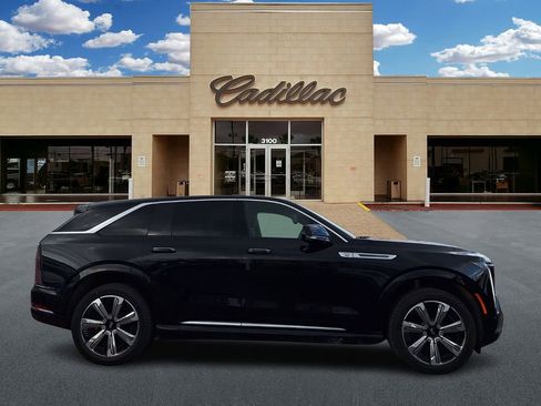 New 2025 Cadillac Escalade IQ Luxury 2 AWD/4WD image 2