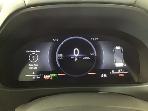 Used 2025 Lexus UX 300h AWD image 15