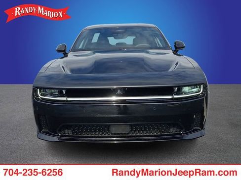 Used 2025 Dodge Charger R/T w/ Plus Group image 2