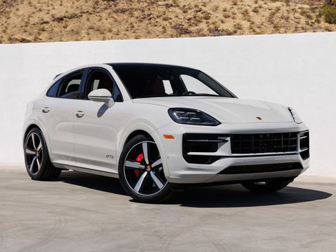 Certified 2026 Porsche Cayenne GTS AWD/4WD image 9