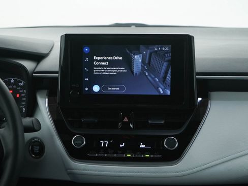 Used 2025 Toyota Corolla SE image 15