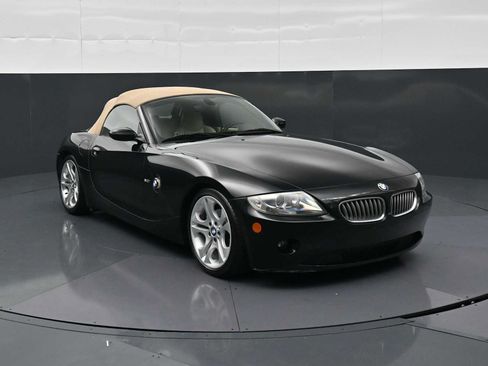 Used 2005 BMW Z4 3.0i RWD image 18