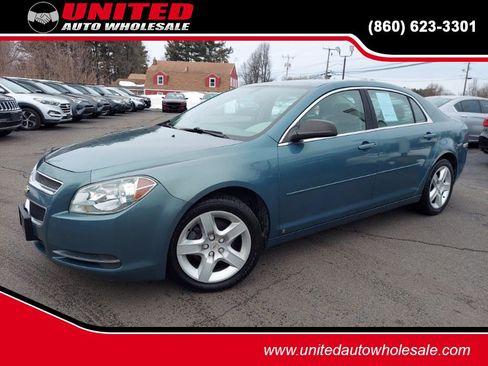 Used 2009 Chevrolet Malibu LS image 1