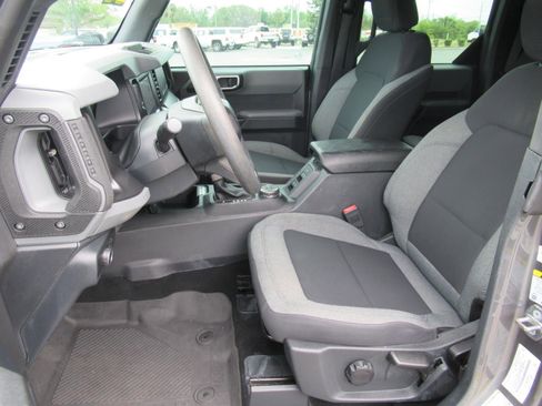 Used 2022 Ford Bronco 4-Door AWD/4WD image 17