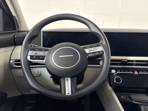 New 2025 Hyundai Tucson SEL FWD image 16