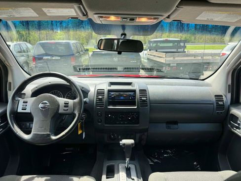 Used 2006 Nissan Frontier NISMO w/ (J01) Sunroof Pkg image 17