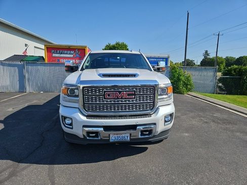 Used 2019 GMC Sierra 3500 Denali w/ Duramax Plus Package AWD/4WD image 3