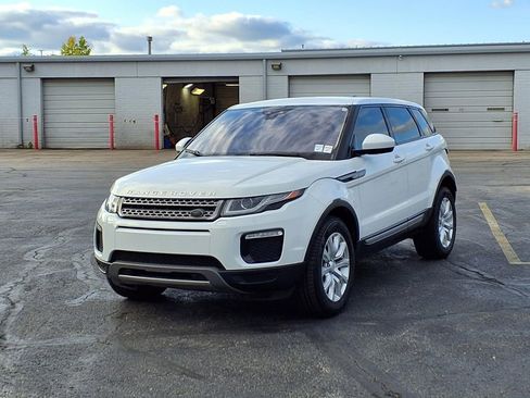Used 2018 Land Rover Range Rover Evoque SE AWD/4WD image 2