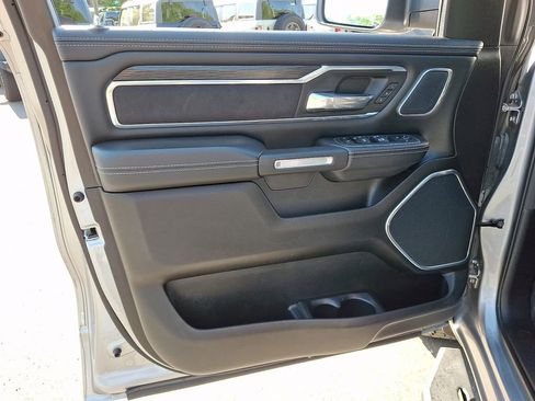 Used 2023 RAM 1500 Laramie AWD/4WD image 12