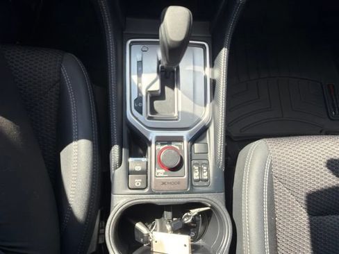 Used 2024 Subaru Forester Premium AWD/4WD image 22