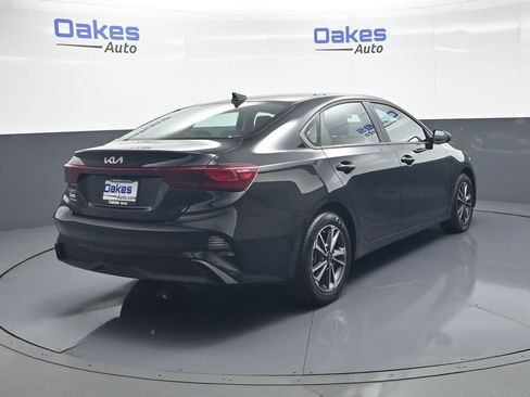 Certified 2024 Kia Forte LXS w/ LXS Technology Package FWD image 8