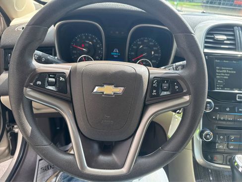 Used 2015 Chevrolet Malibu LT w/ Power Convenience Package image 17