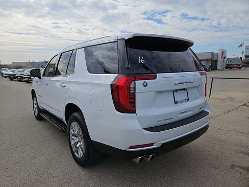 Used 2025 GMC Yukon Denali image 3