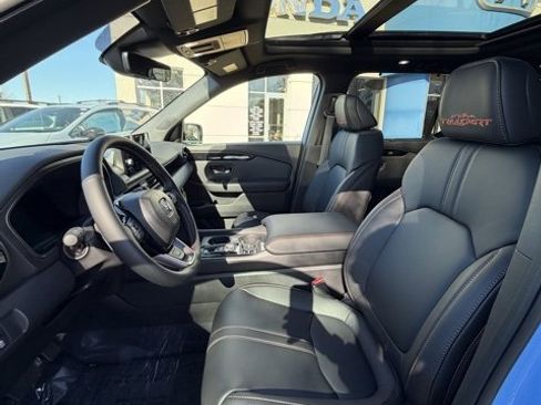 New 2025 Honda Pilot TrailSport image 4