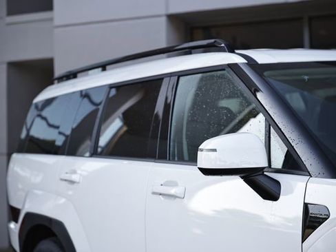 Used 2025 Hyundai Santa Fe SEL image 3