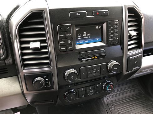 Used 2017 Ford F150 XLT w/ Equipment Group 301A Mid AWD/4WD image 30