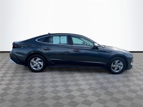 Used 2025 Hyundai Sonata SE image 8
