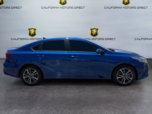 Used 2022 Kia Forte LXS w/ LXS Technology Package FWD image 6