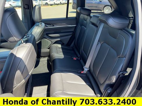 Used 2025 Jeep Grand Cherokee Limited w/ Trailer Tow Package AWD/4WD image 29