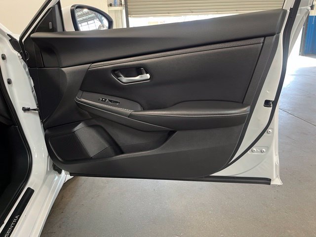 Used 2021 Nissan Sentra SV FWD image 13