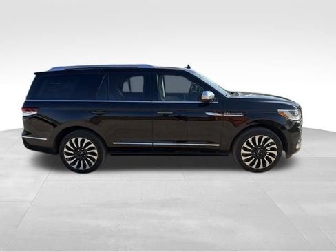 Used 2024 Lincoln Navigator Black Label AWD/4WD image 2