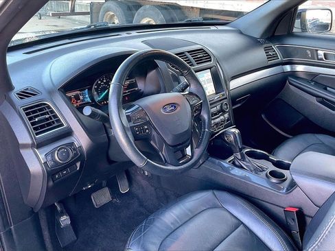 Used 2018 Ford Explorer XLT w/ Equipment Group 202A image 14