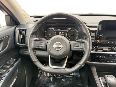 Used 2024 Nissan Pathfinder SL w/ SL Premium Package FWD image 13