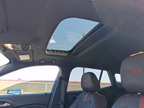 Used 2024 Chevrolet Trax RS w/ Sunroof Package FWD image 16