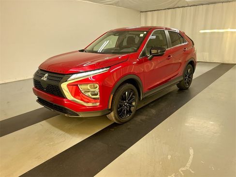 Used 2023 Mitsubishi Eclipse Cross LE image 5