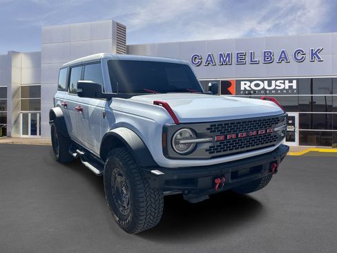 Used 2025 Ford Bronco Badlands AWD/4WD image 4