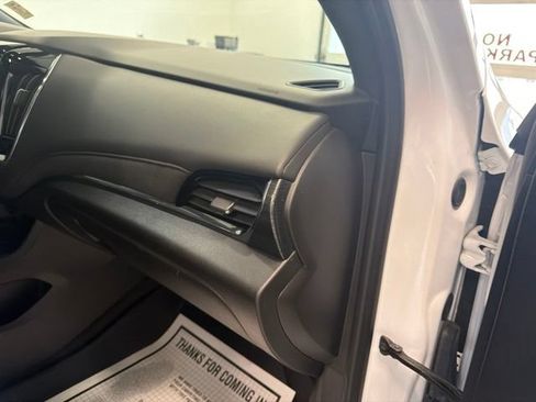 Used 2023 Chevrolet Traverse High Country AWD/4WD image 43