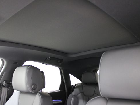 Used 2021 Audi Q5 Prestige w/ Prestige Package image 26