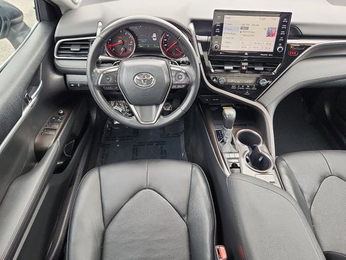 Used 2022 Toyota Camry XSE w/ Navigation Package image 9