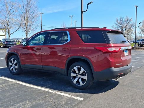 Used 2019 Chevrolet Traverse LT w/ LT Premium Package image 2
