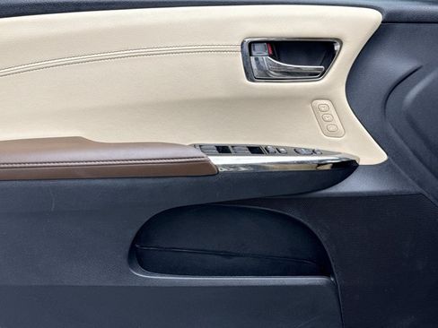 Used 2014 Toyota Avalon Limited FWD image 9