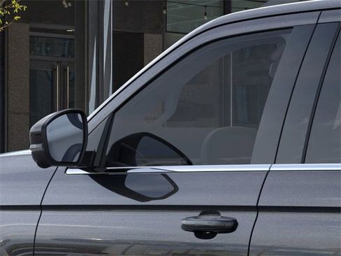 New 2025 Ford Expedition Active image 20