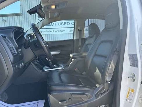 Used 2022 Chevrolet Colorado ZR2 image 15