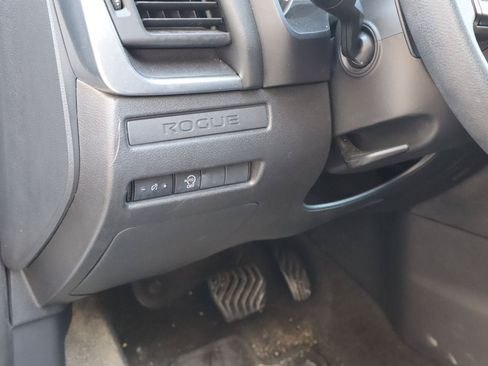 Used 2024 Nissan Rogue S AWD/4WD image 22