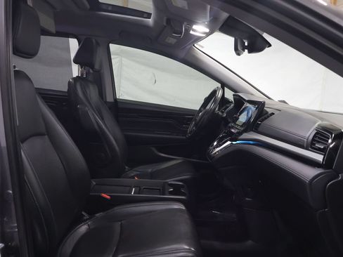 Used 2022 Honda Odyssey Touring image 9